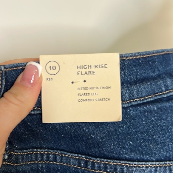 NWT Universal Thread Dark Wash High Rise Flare Jeans- 10 - Picture 6 of 8